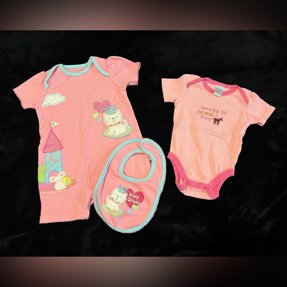 NWOT Onesie set
